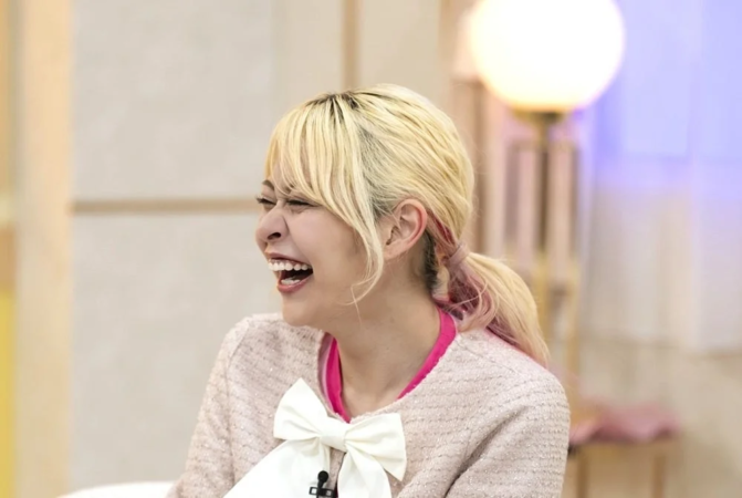 エルフ・荒川さんの笑顔